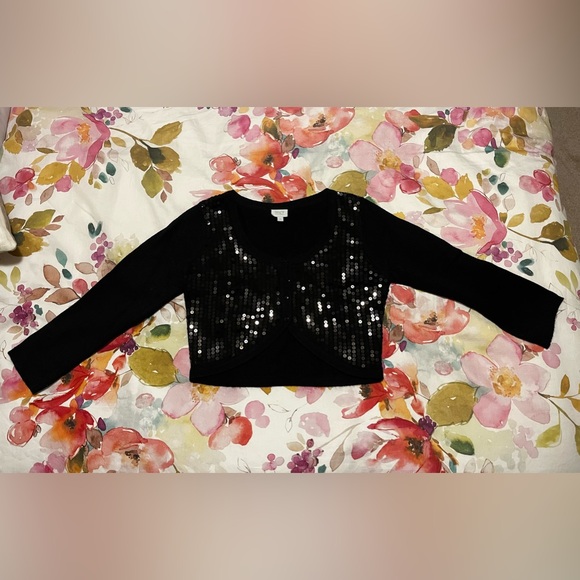 NEW! Black cropped sweater, sequin front, button up. Size: Medium - Picture 1 of 8